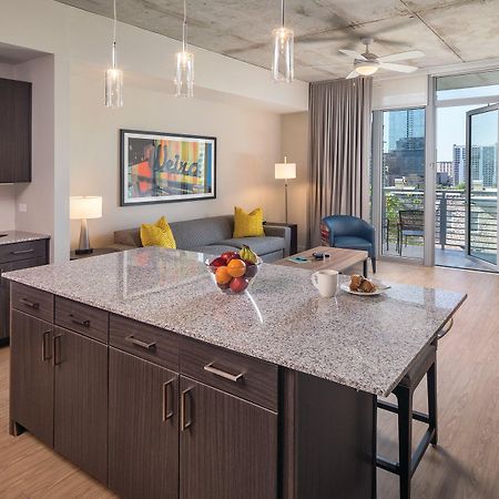 Club Wyndham Austin Hotel Bagian luar foto