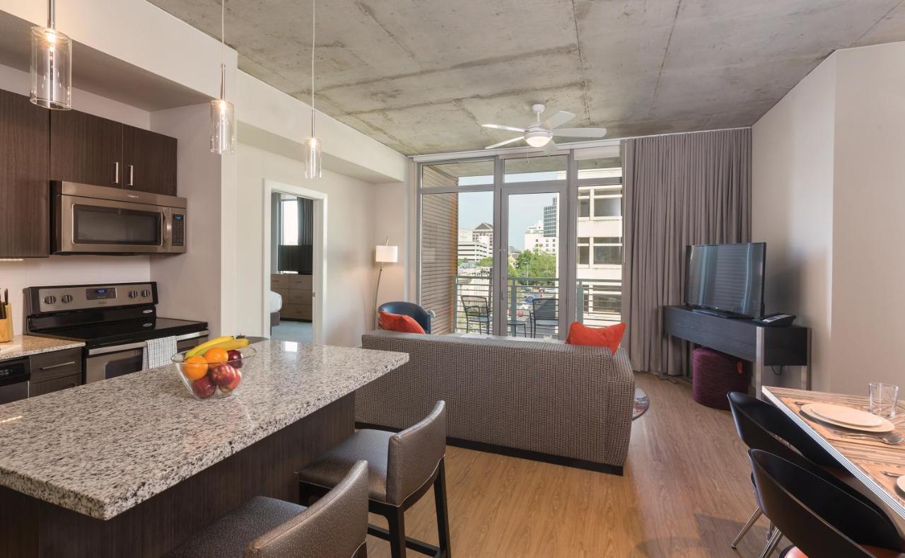 Club Wyndham Austin Hotel Bagian luar foto